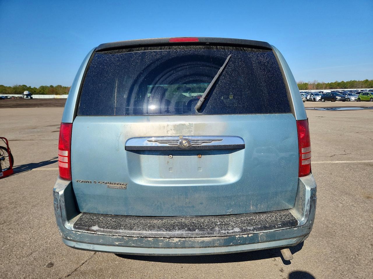 CHRYSLER TOWN & COUNTRY 2008 — 7