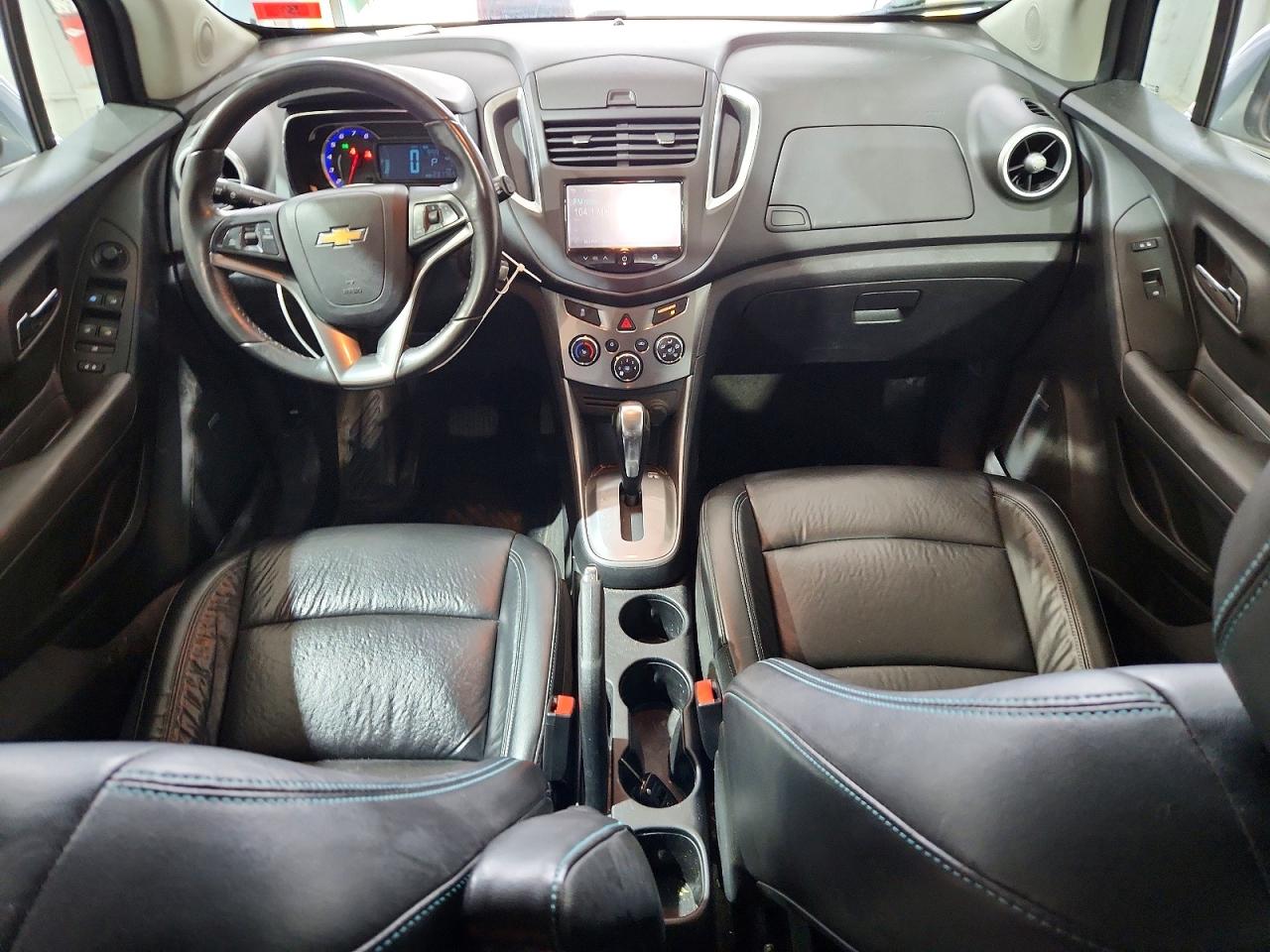 CHEV TRAX 2015 — 9