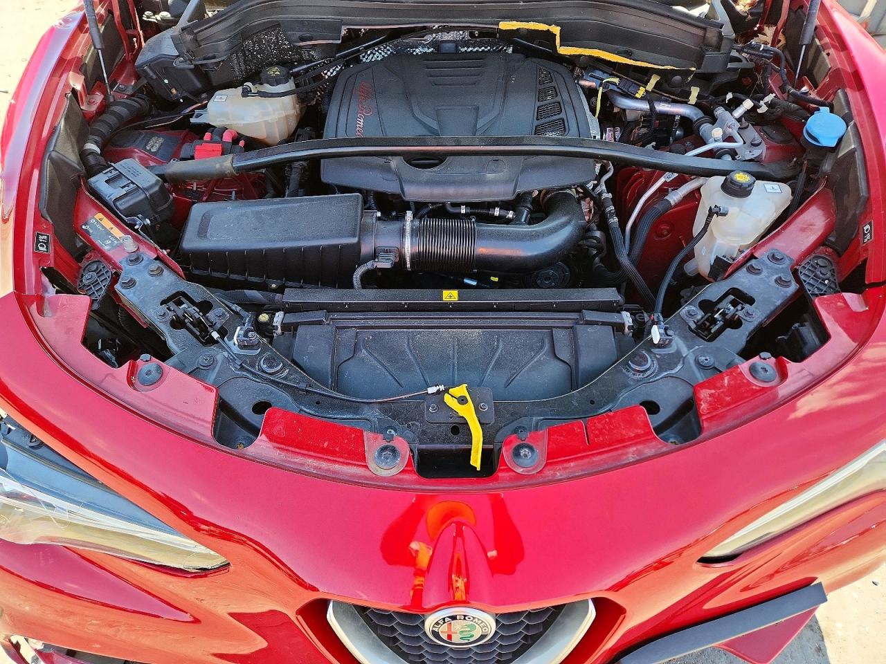 ALFA ROMEO STELVIO 2018 — 13