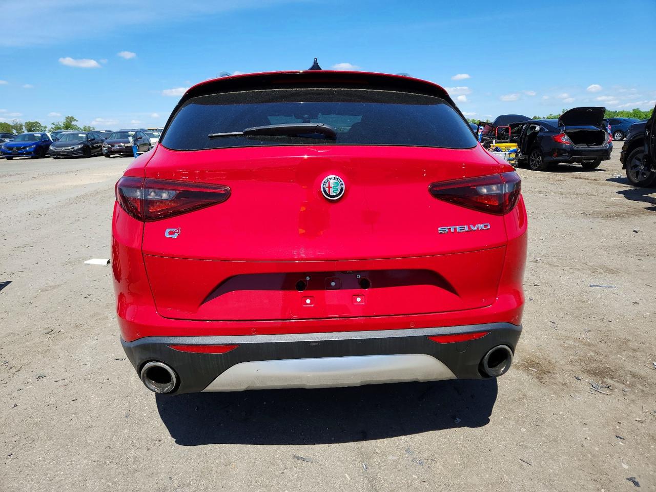 ALFA ROMEO STELVIO 2018 — 7