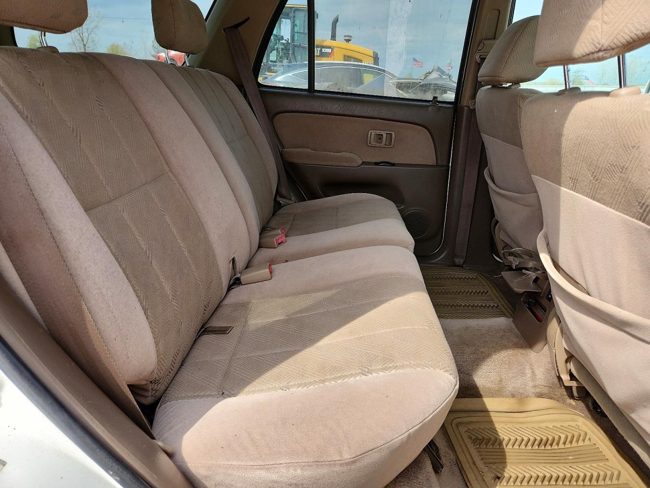TOYOTA 4RUNNER 2001 — 12