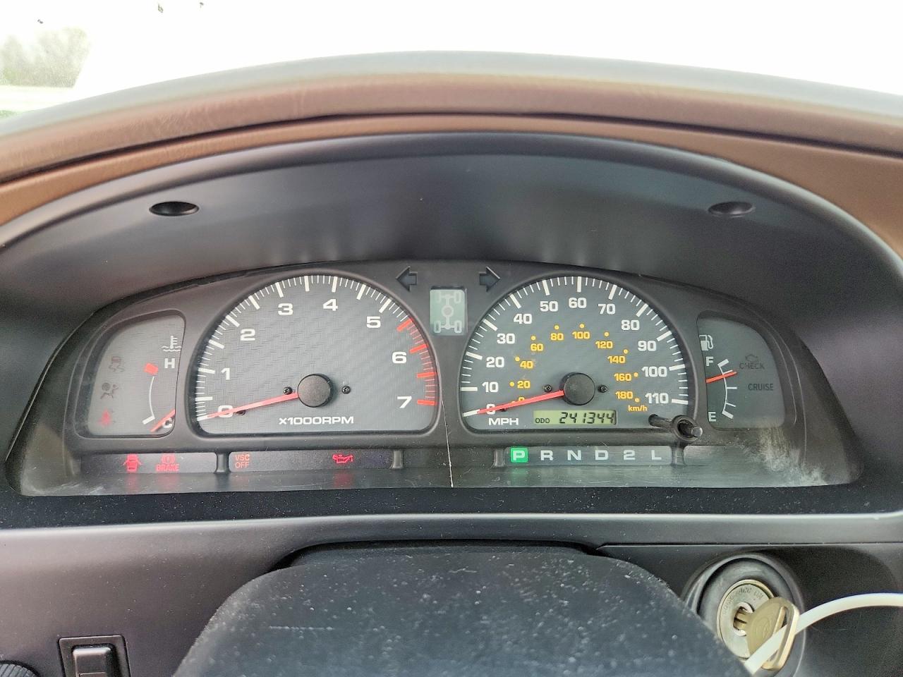 TOYOTA 4RUNNER 2001 — 10