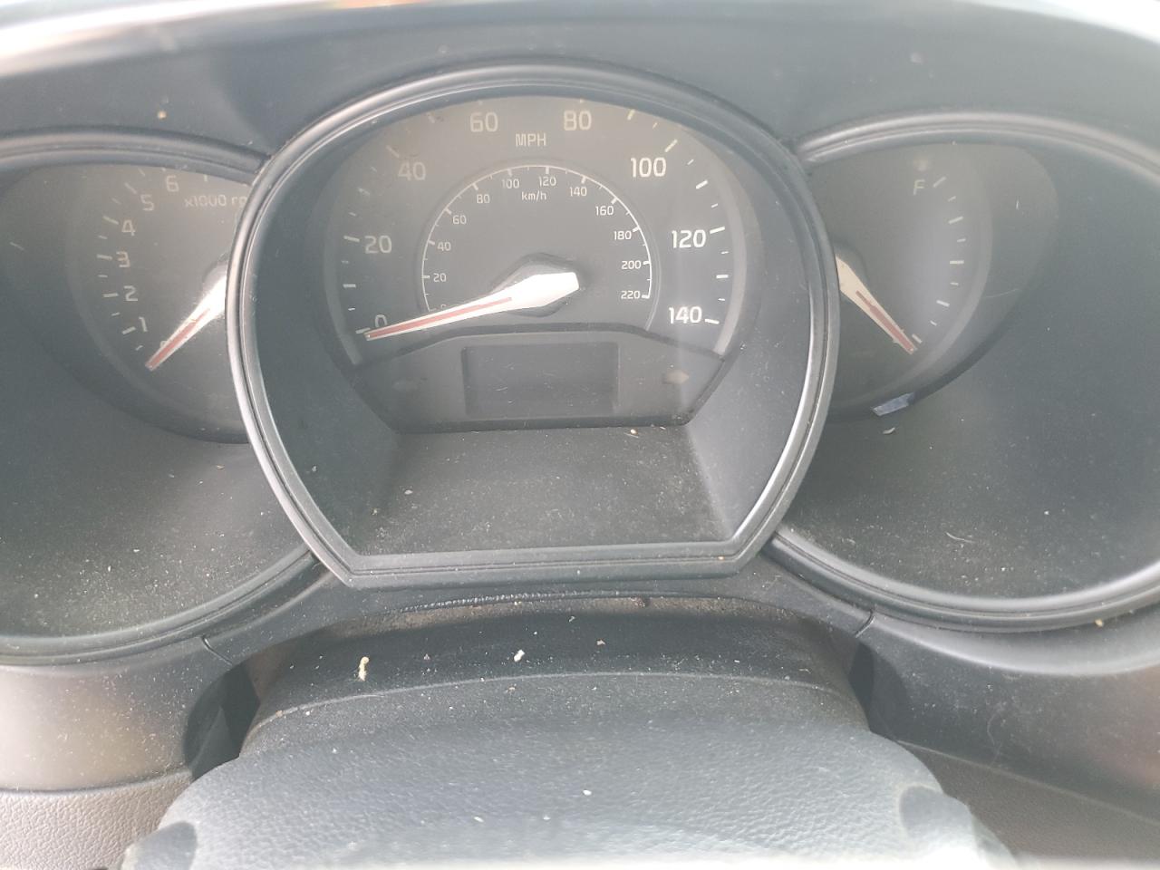 KIA RIO 2013 — 10