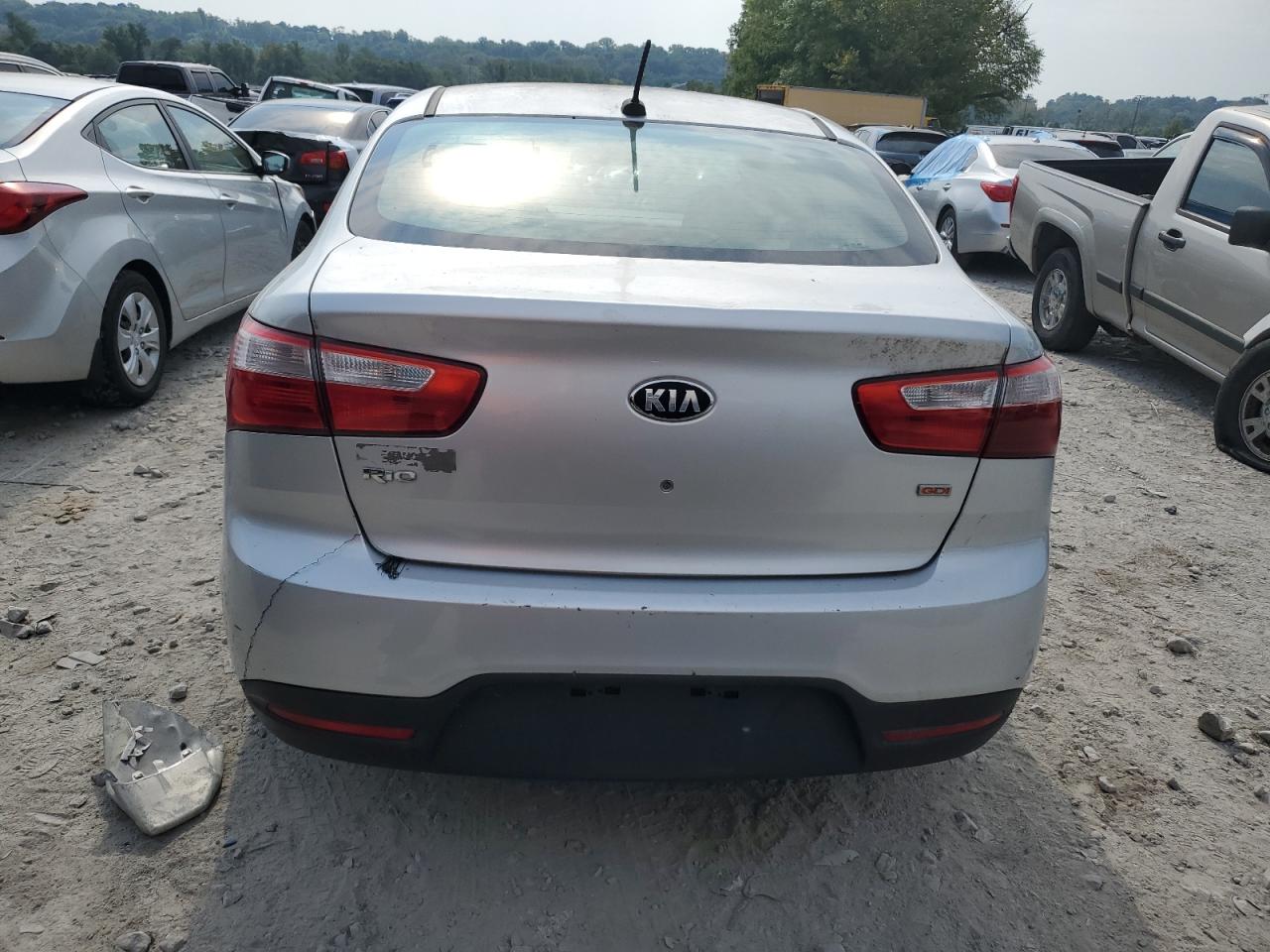 KIA RIO 2013 — 7