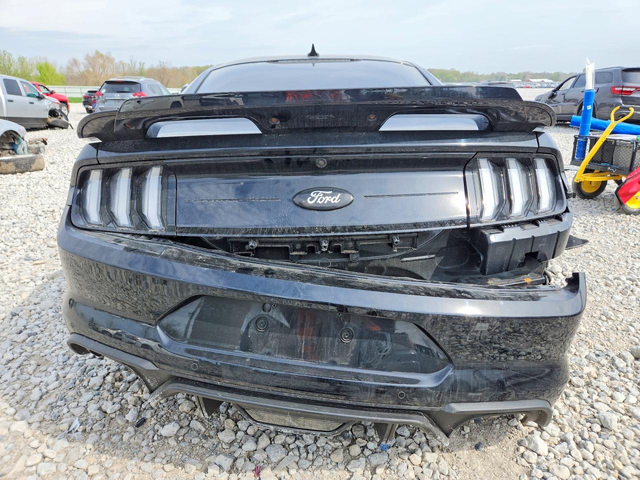 FORD MUSTANG 2020 — 7