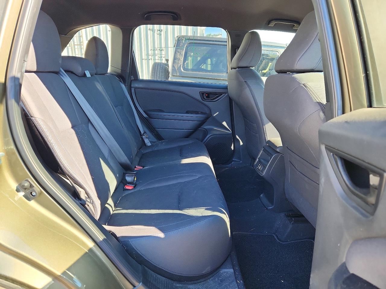 SUBARU FORESTER 2025 — 12