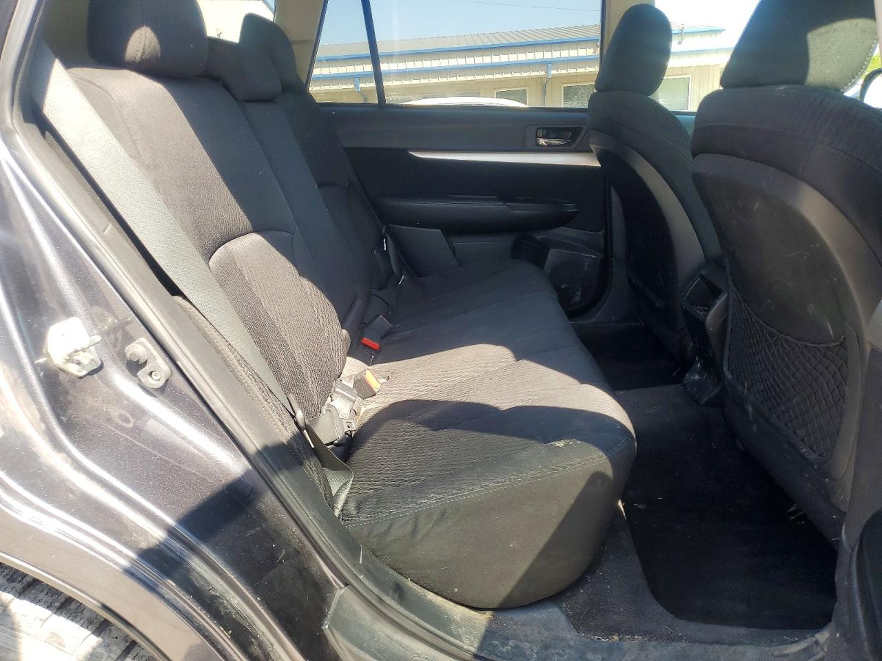 SUBARU OUTBACK 2010 — 12