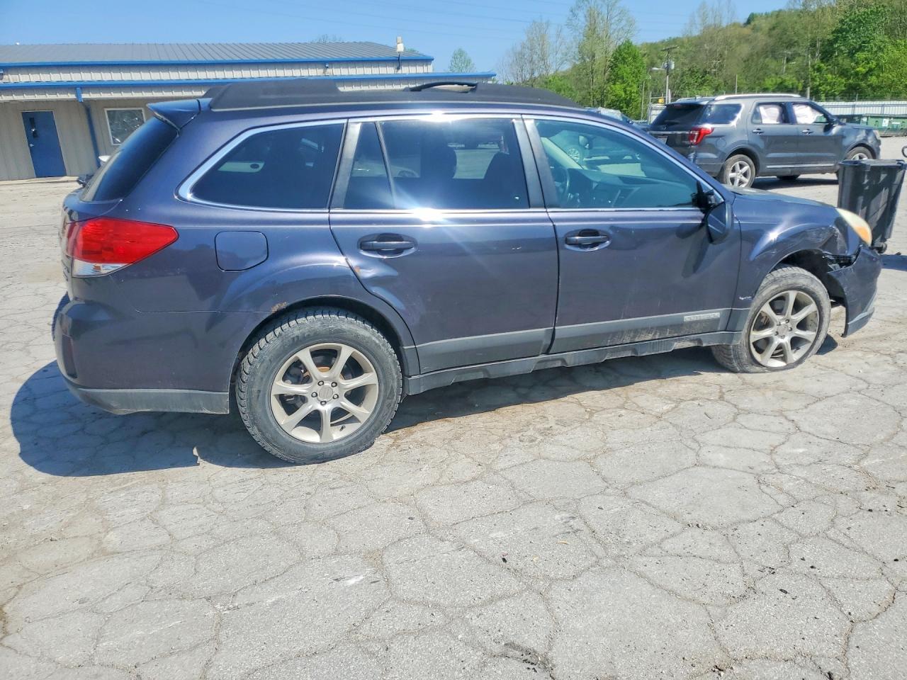 SUBARU OUTBACK 2010 — 4