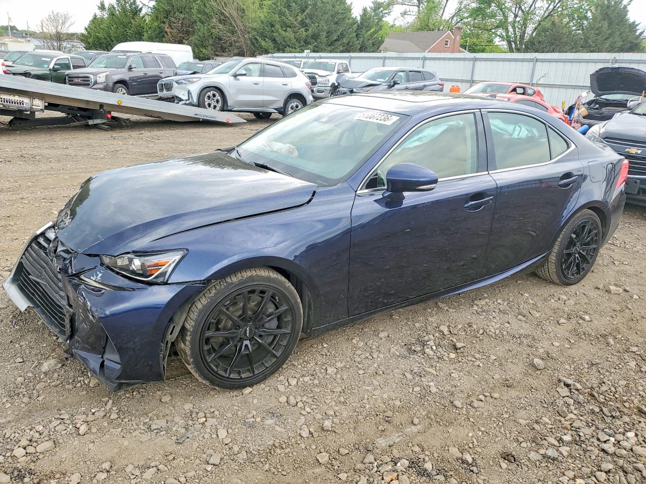 LEXUS IS 2017 — 2