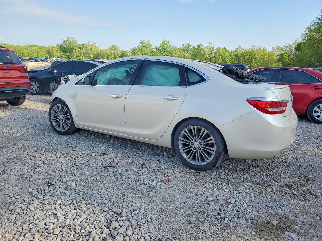 BUICK VERANO 2016 — 3