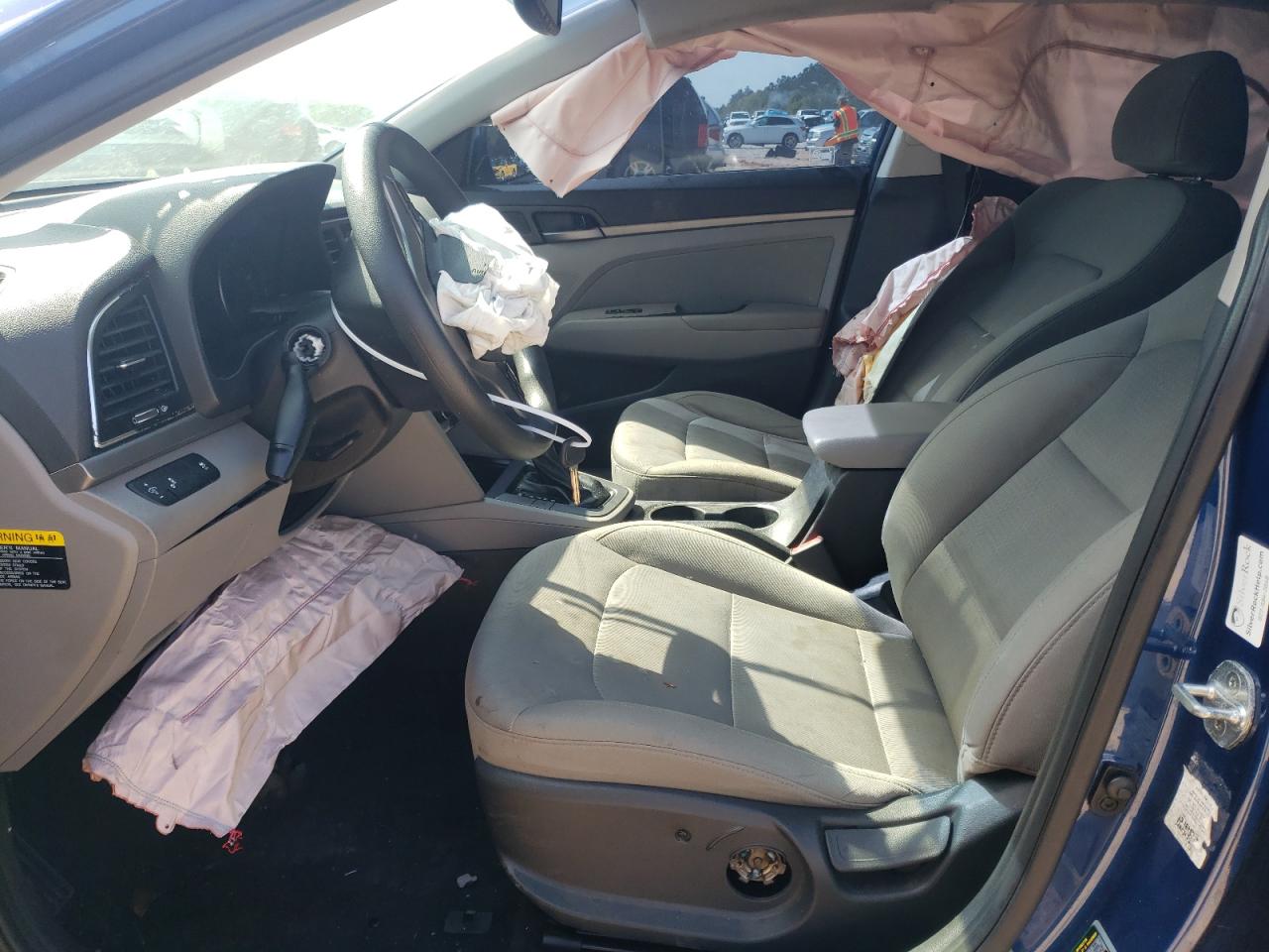 HYUNDAI ELANTRA 2018 — 8