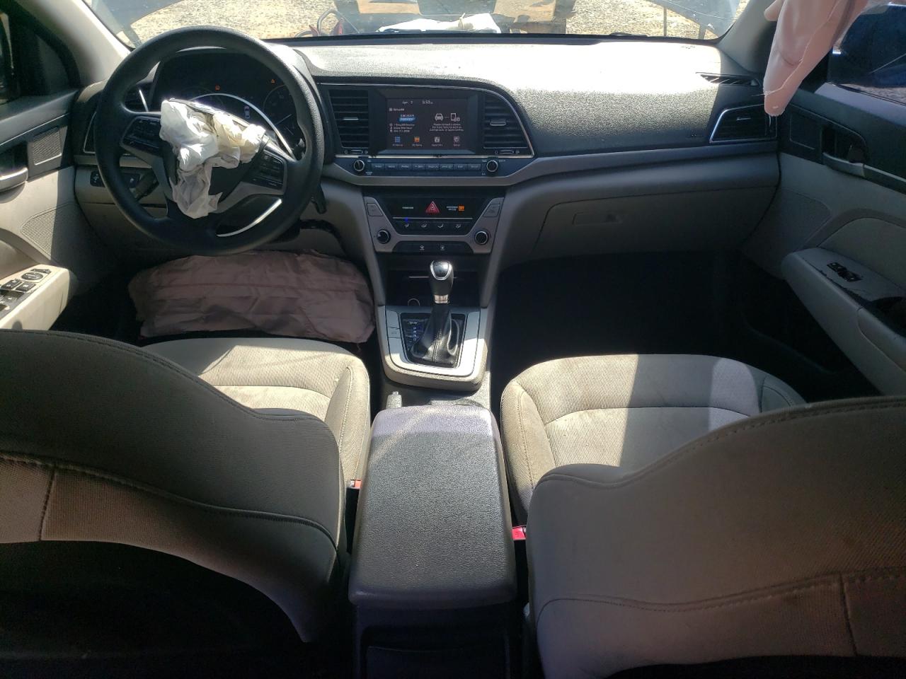 HYUNDAI ELANTRA 2018 — 9