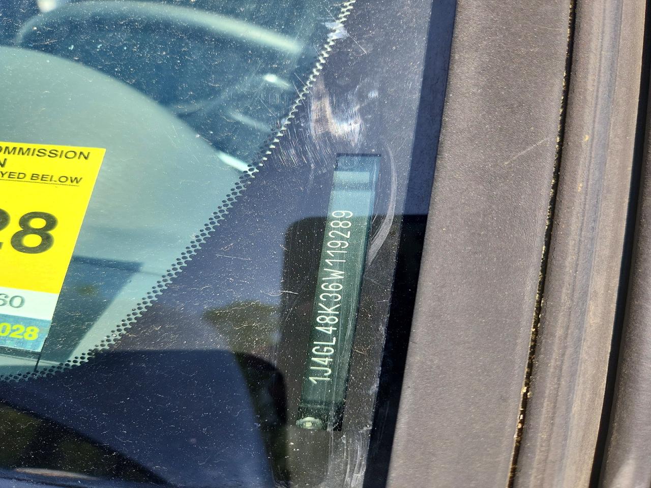 JEEP LIBERTY 2006 — 14