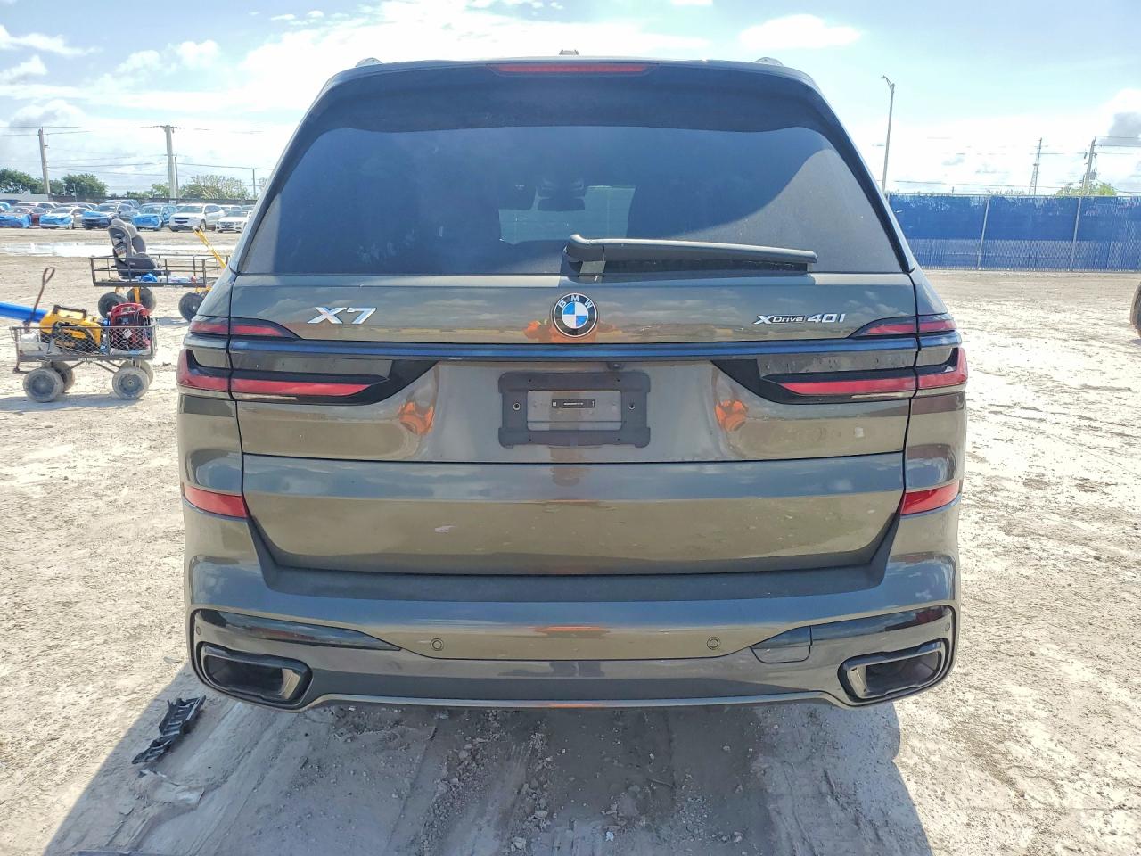 BMW X7 2025 — 7