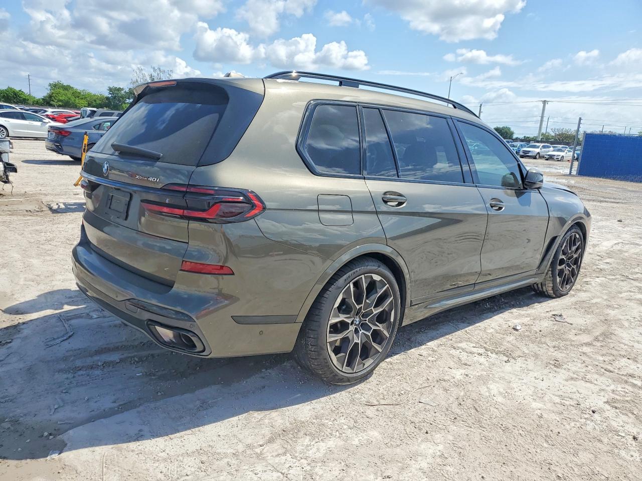 BMW X7 2025 — 4
