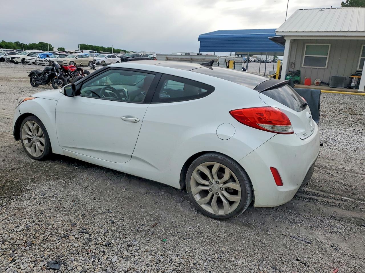 HYUNDAI VELOSTER 2012 — 3