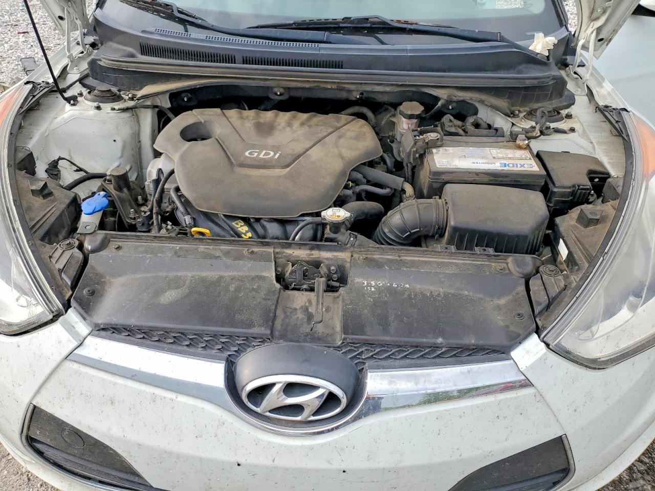 HYUNDAI VELOSTER 2012 — 12