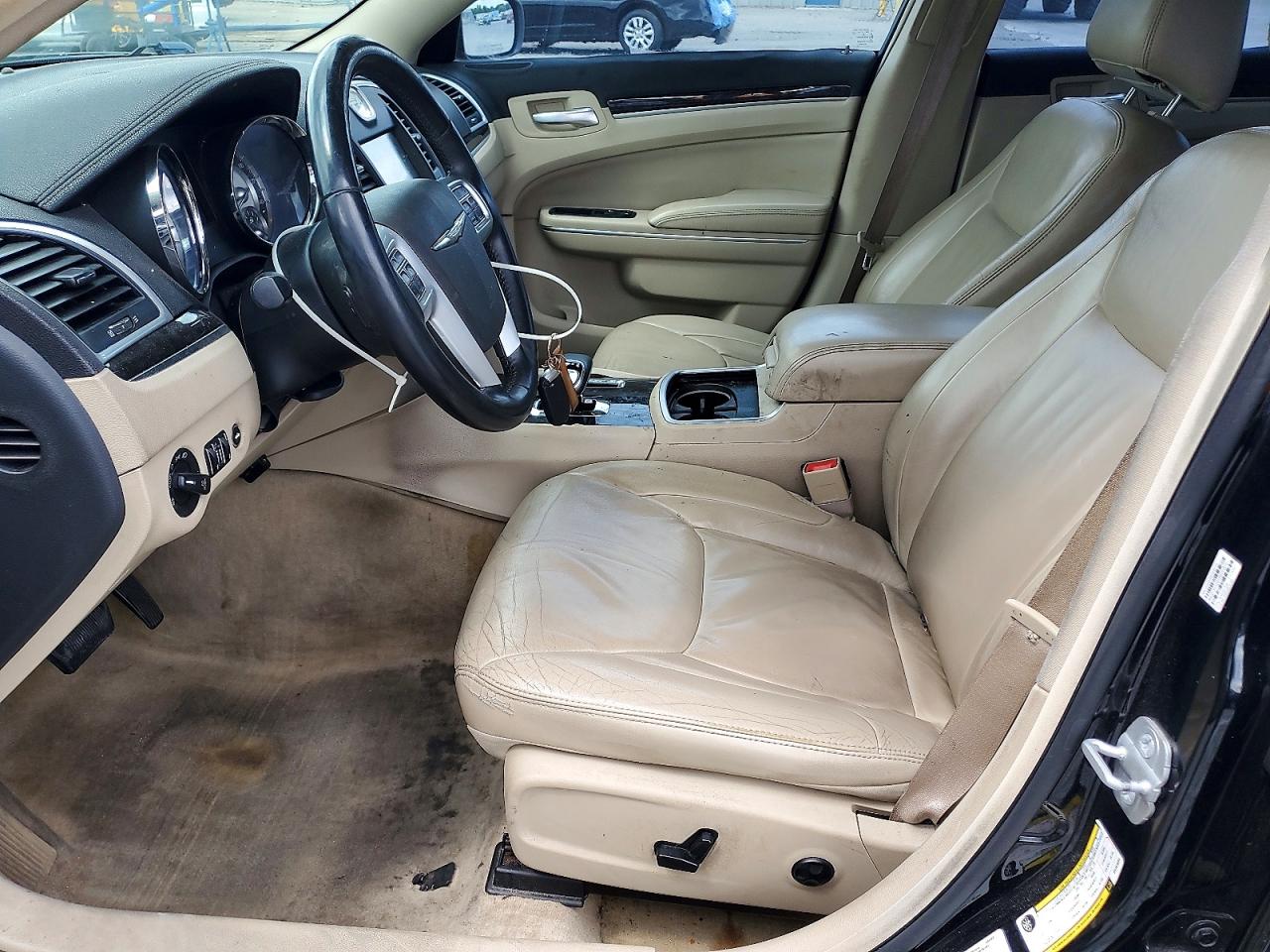CHRYSLER 300 2014 — 8