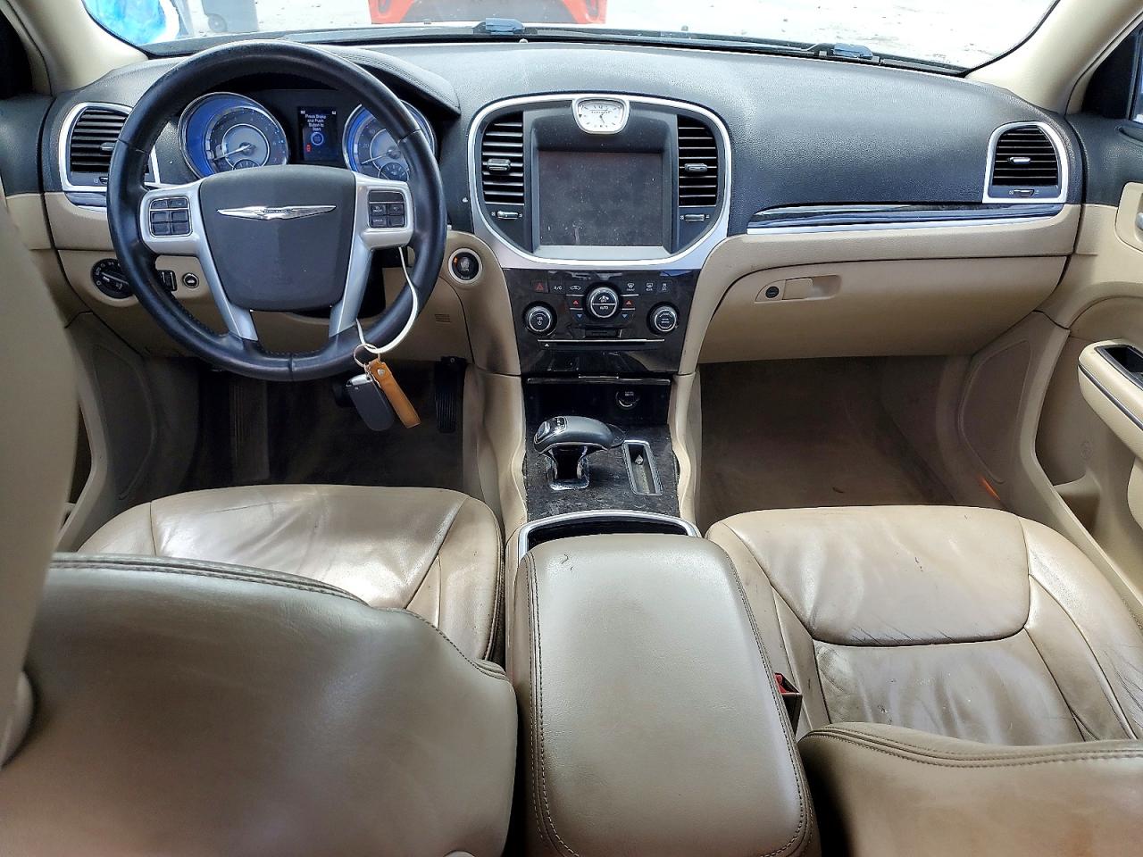CHRYSLER 300 2014 — 9