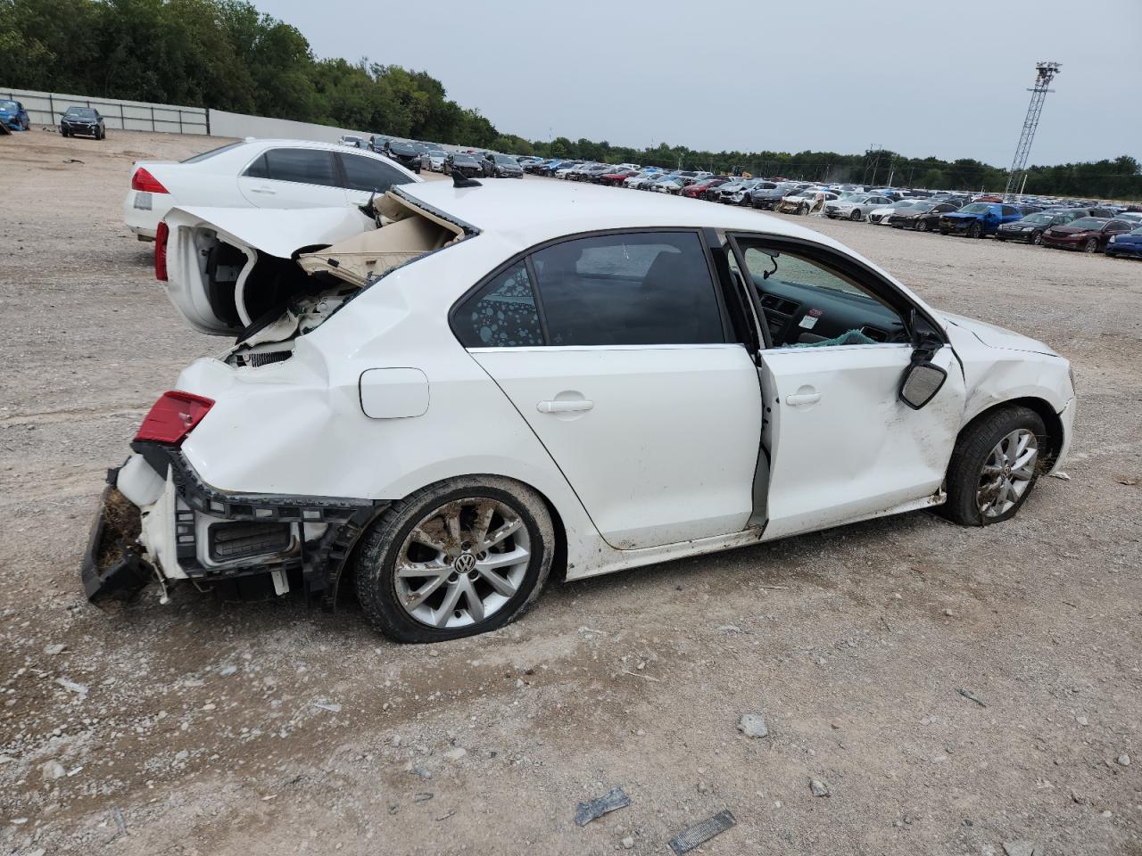 VOLKSWAGEN JETTA 2013 — 4