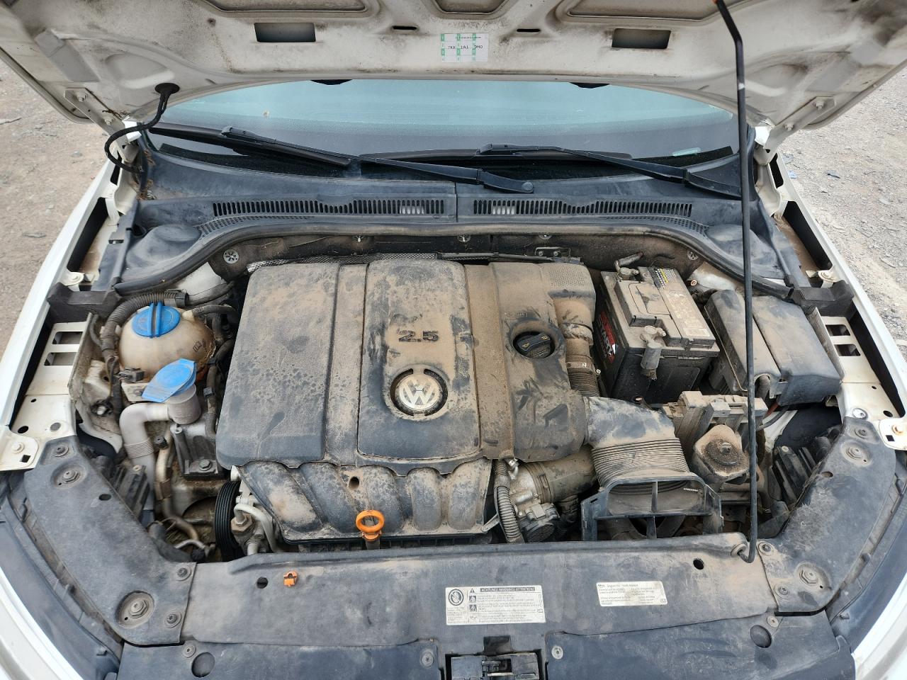 VOLKSWAGEN JETTA 2013 — 12