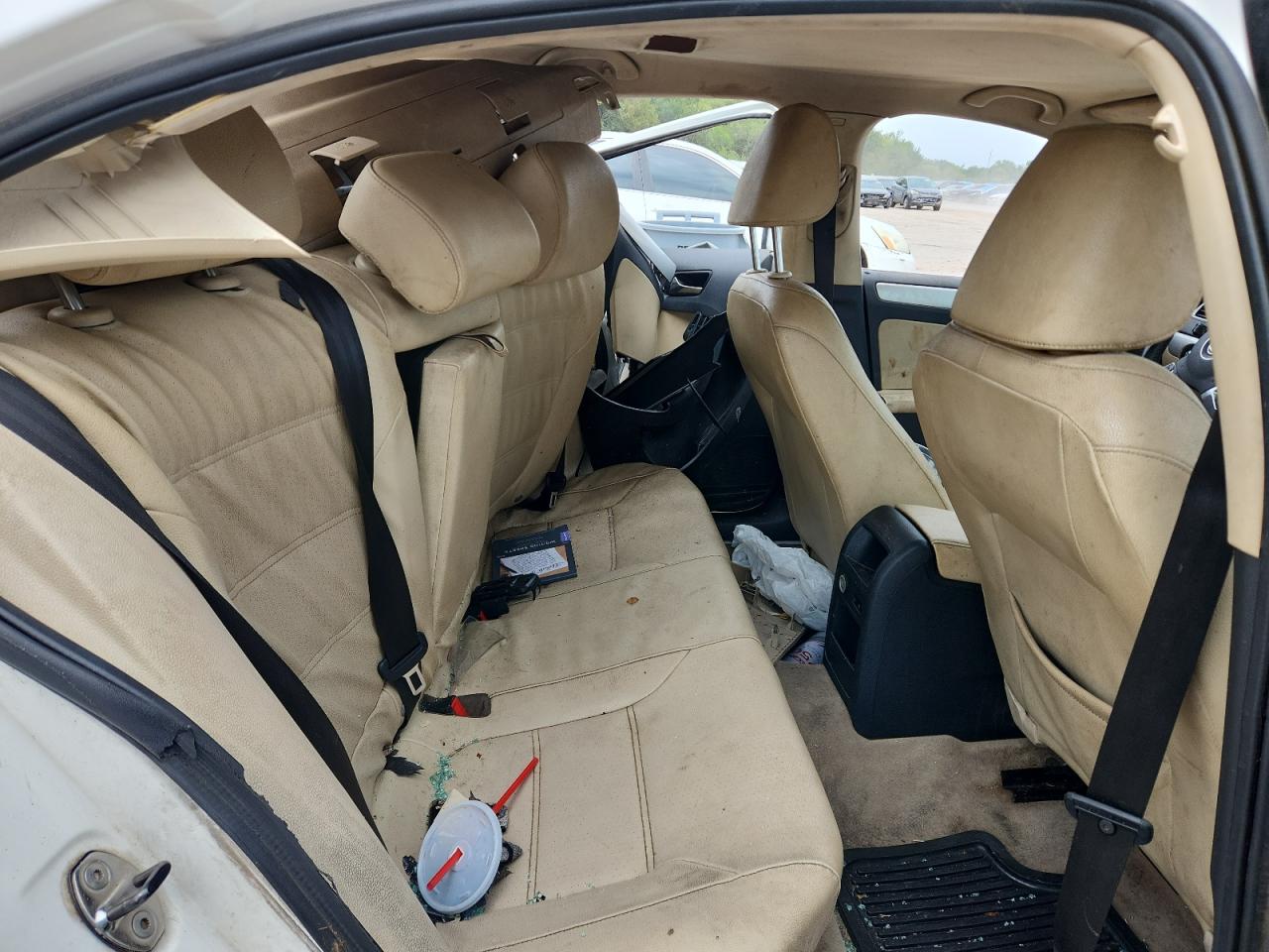 VOLKSWAGEN JETTA 2013 — 11