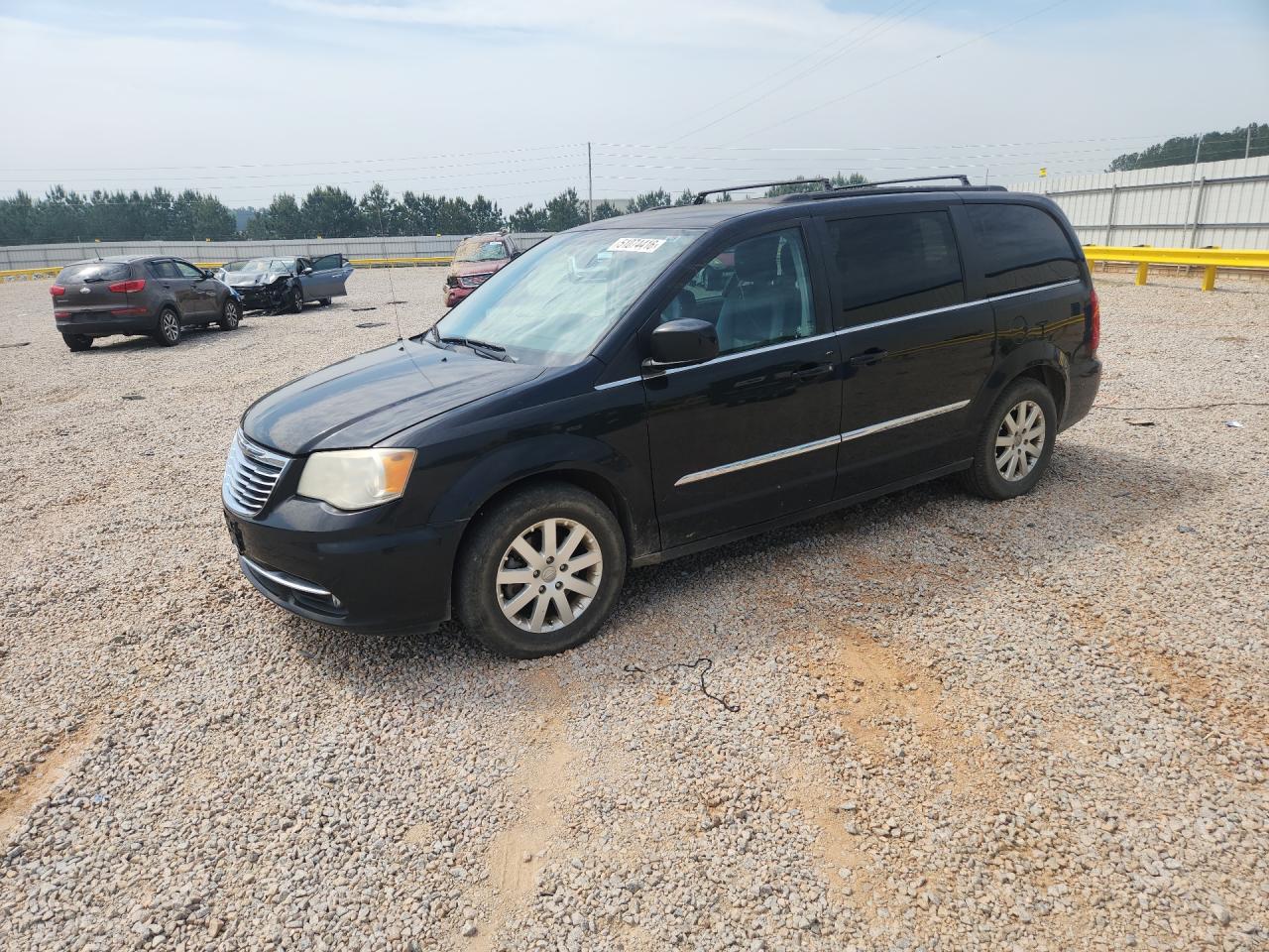 CHRYSLER TOWN & COUNTRY 2014 — 2