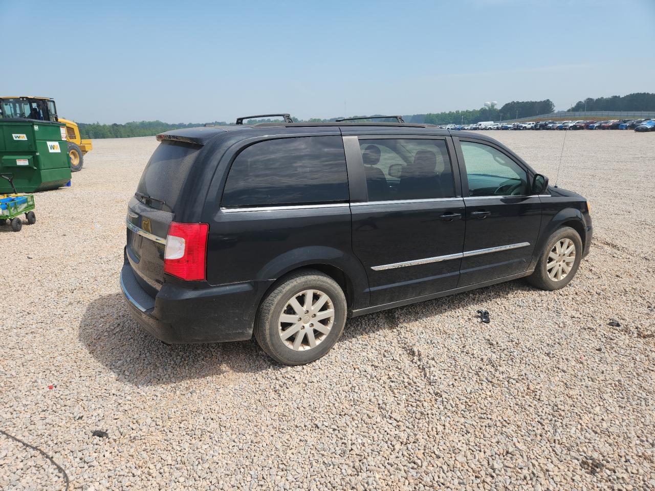 CHRYSLER TOWN & COUNTRY 2014 — 4