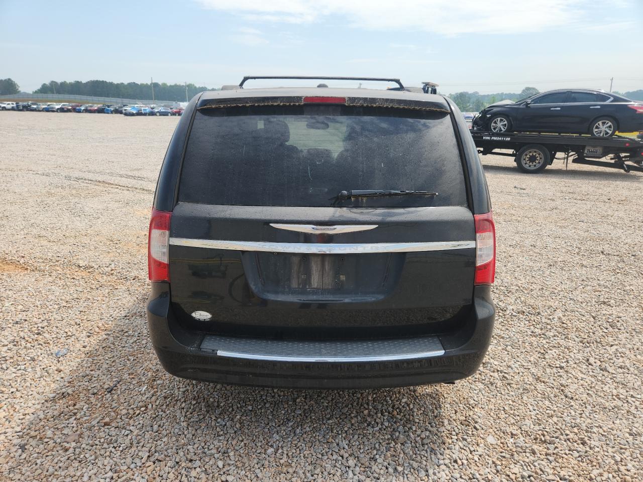 CHRYSLER TOWN & COUNTRY 2014 — 7