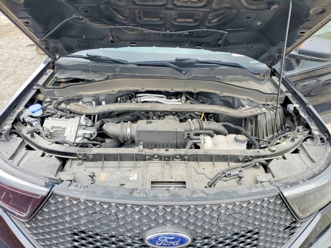 FORD EXPLORER 2022 — 12