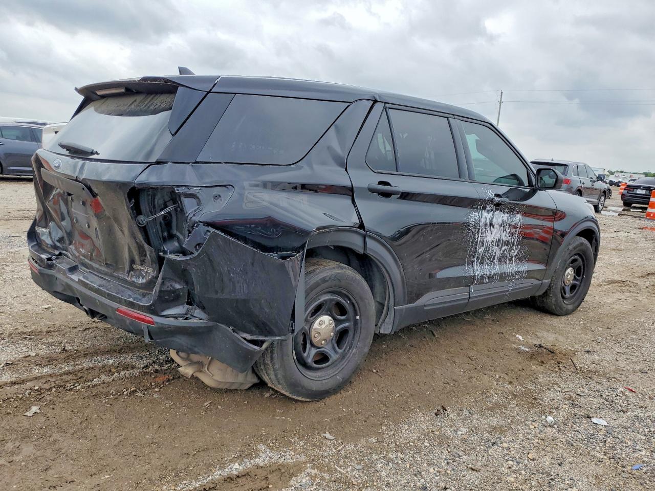 FORD EXPLORER 2022 — 4
