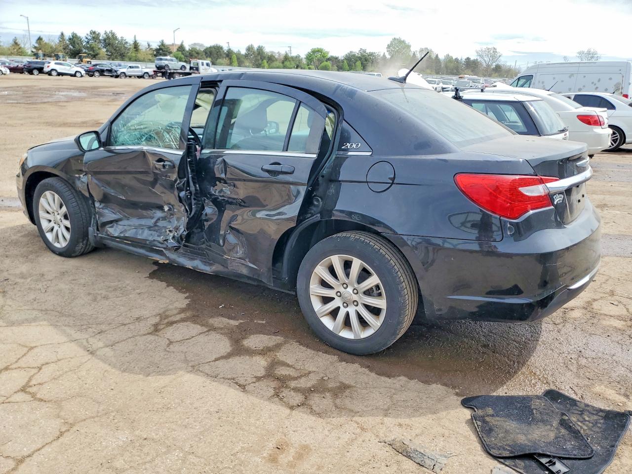 CHRYSLER 200 2013 — 3