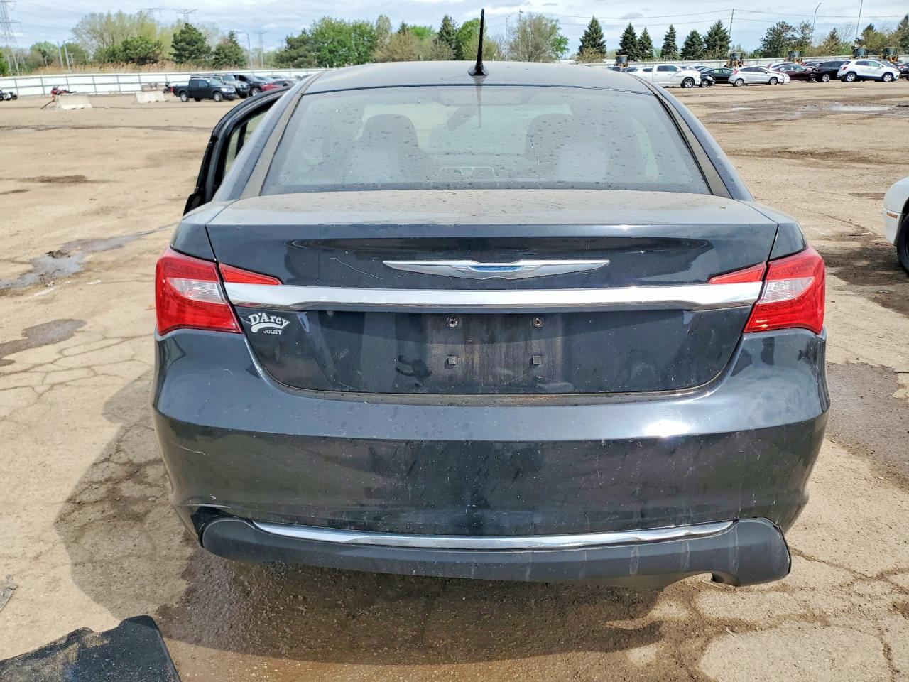 CHRYSLER 200 2013 — 7