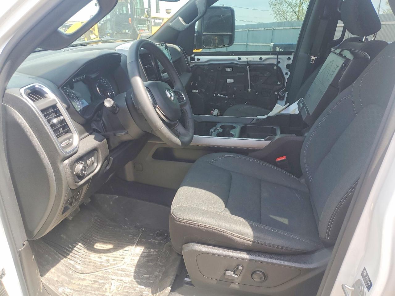 RAM 1500 2025 — 8
