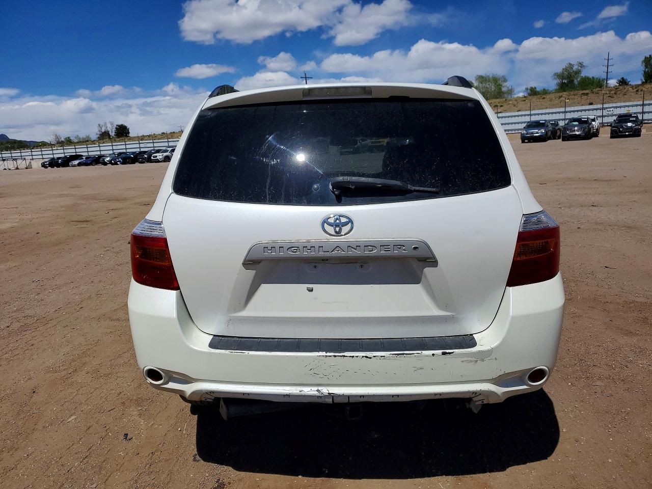 TOYOTA HIGHLANDER 2010 — 7