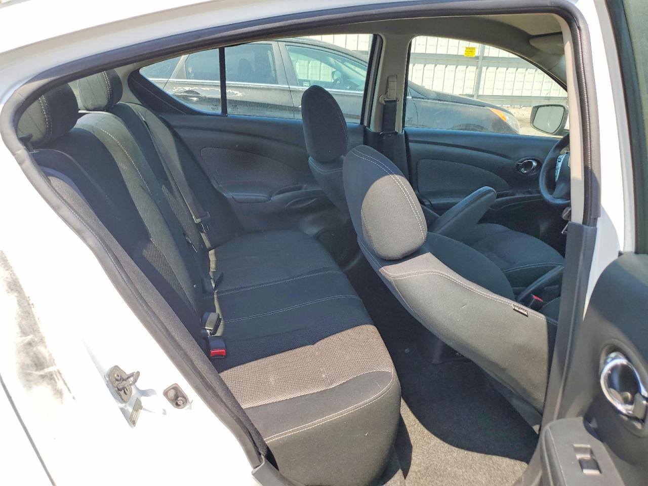 NISSAN VERSA 2016 — 11