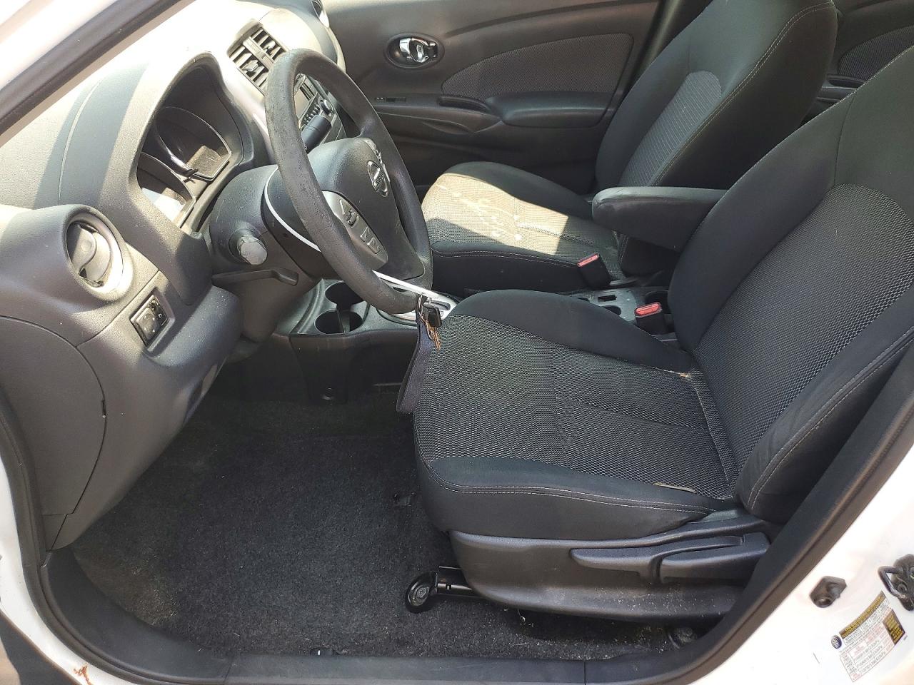 NISSAN VERSA 2016 — 8
