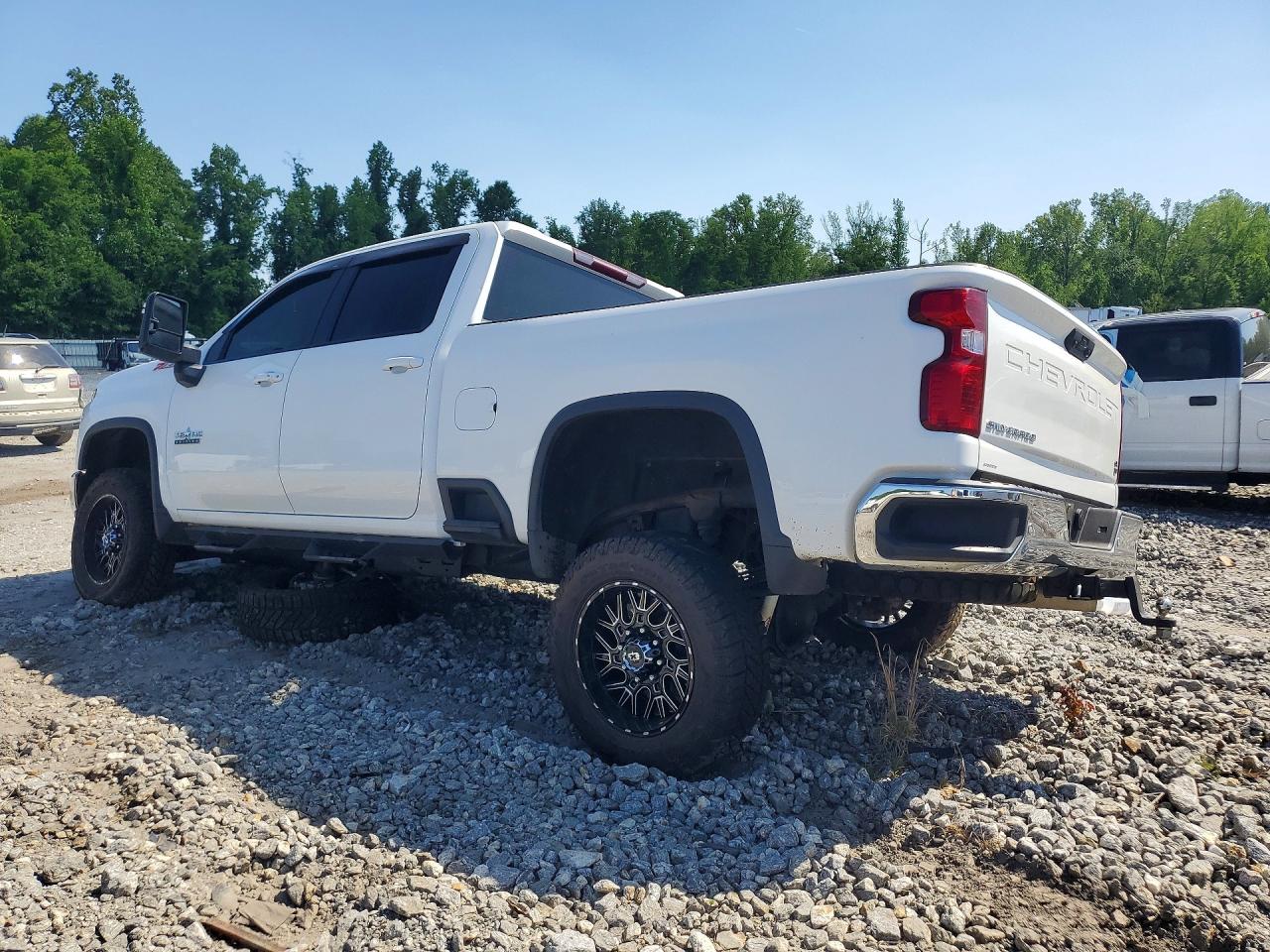 CHEVROLET SILVERADO 2022 — 3