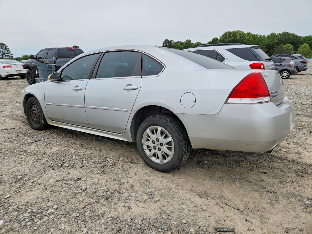 CHEVROLET IMPALA 2010 — 3