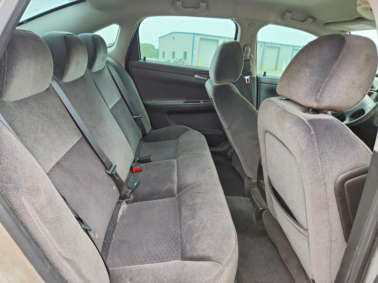 CHEVROLET IMPALA 2010 — 11