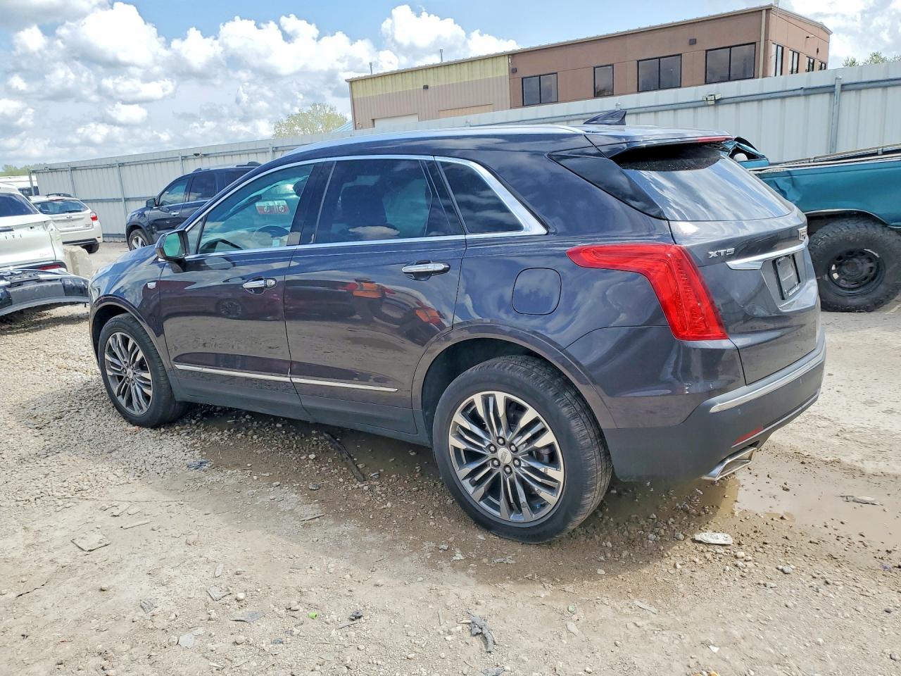 CADILLAC XT5 2017 — 3