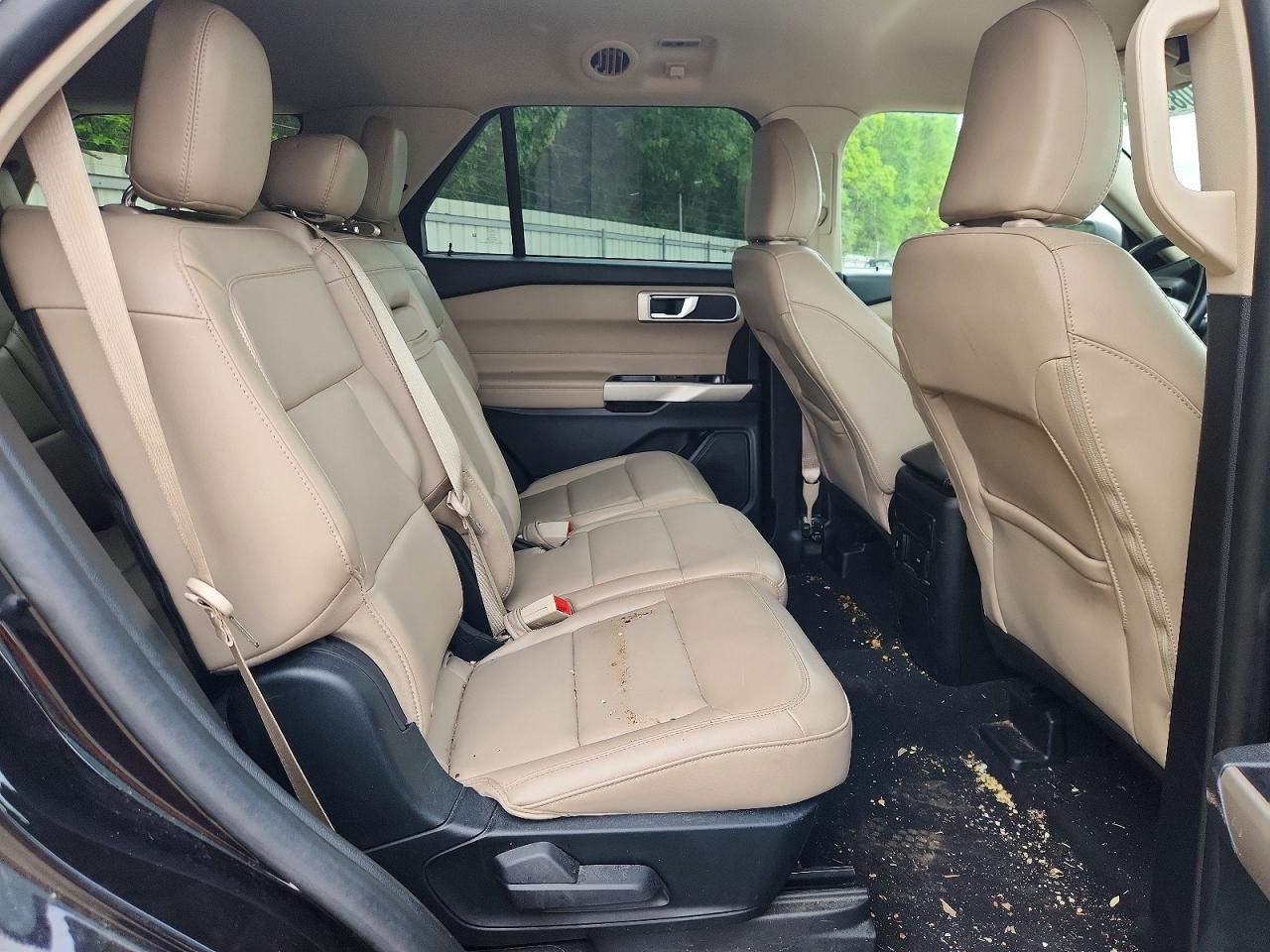 FORD EXPLORER 2023 — 12