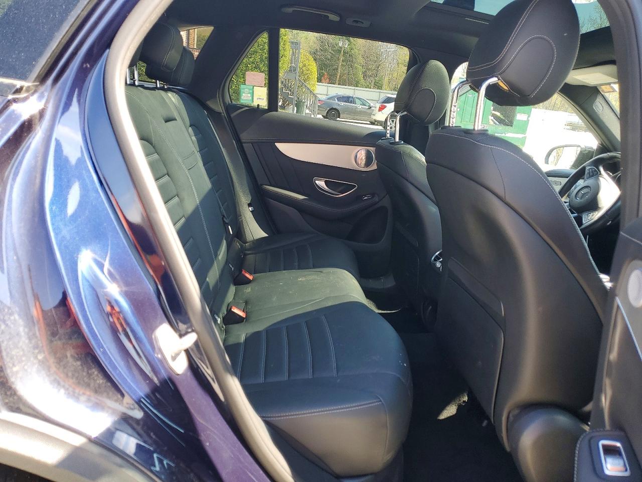 MERCEDES-BENZ GLC 2018 — 12
