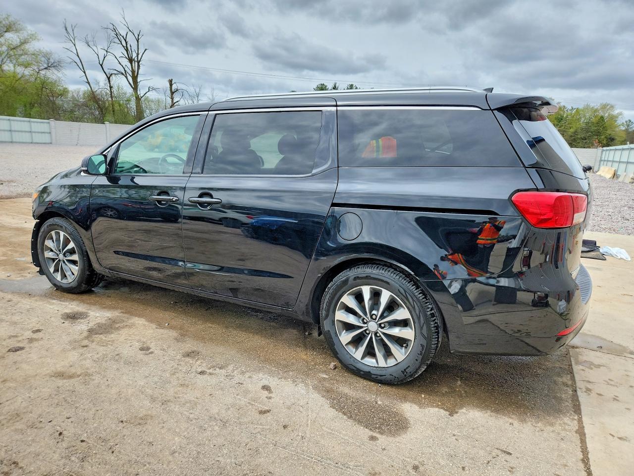 KIA SEDONA 2016 — 3