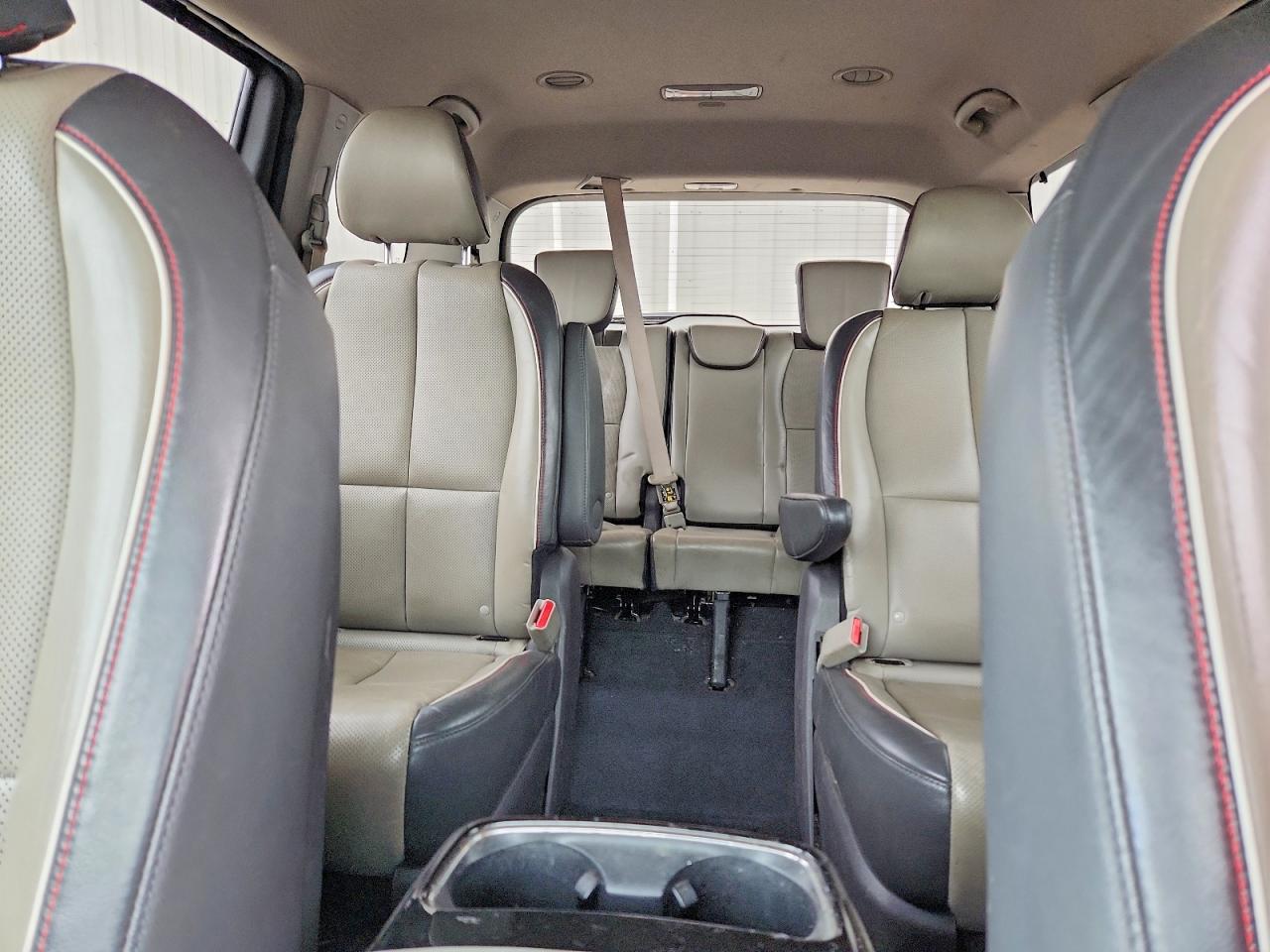 KIA SEDONA 2016 — 11