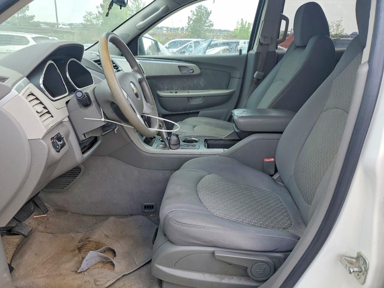CHEVROLET TRAVERSE 2011 — 8