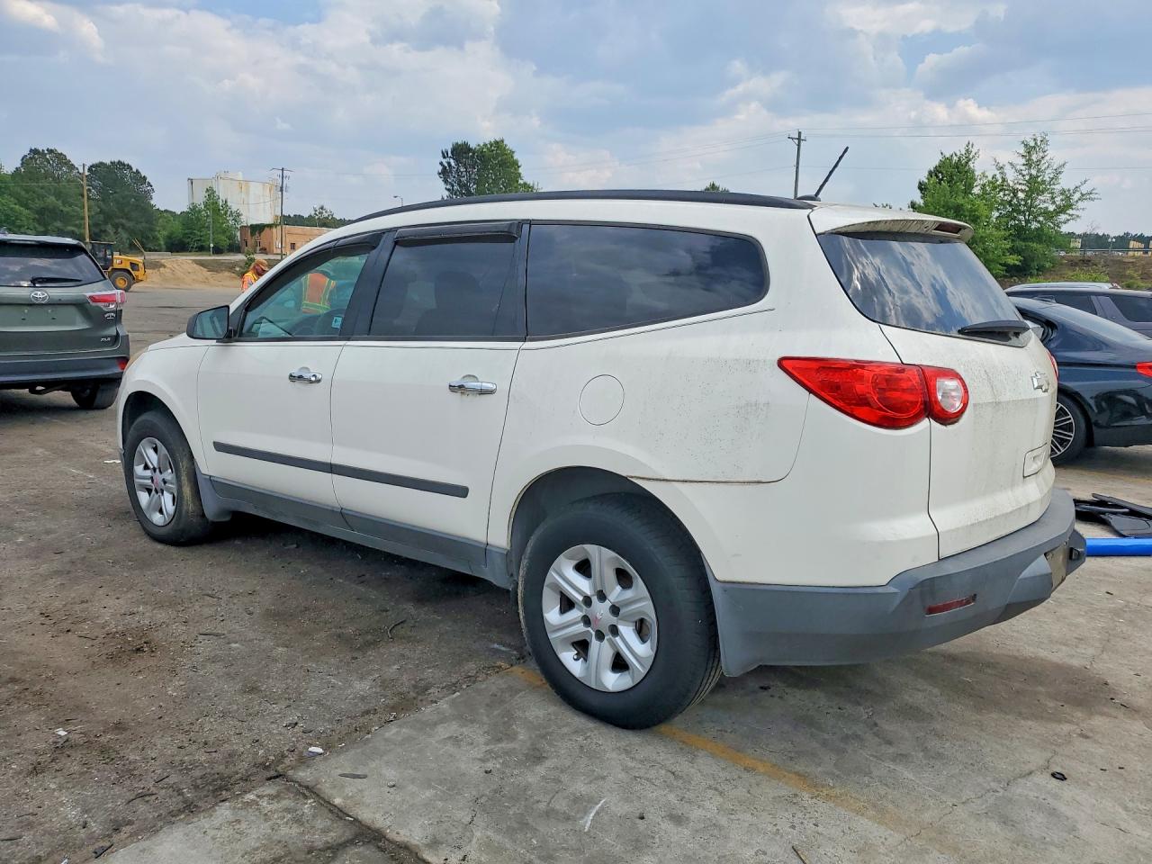CHEVROLET TRAVERSE 2011 — 3
