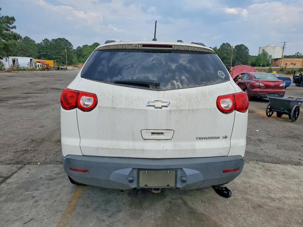 CHEVROLET TRAVERSE 2011 — 7