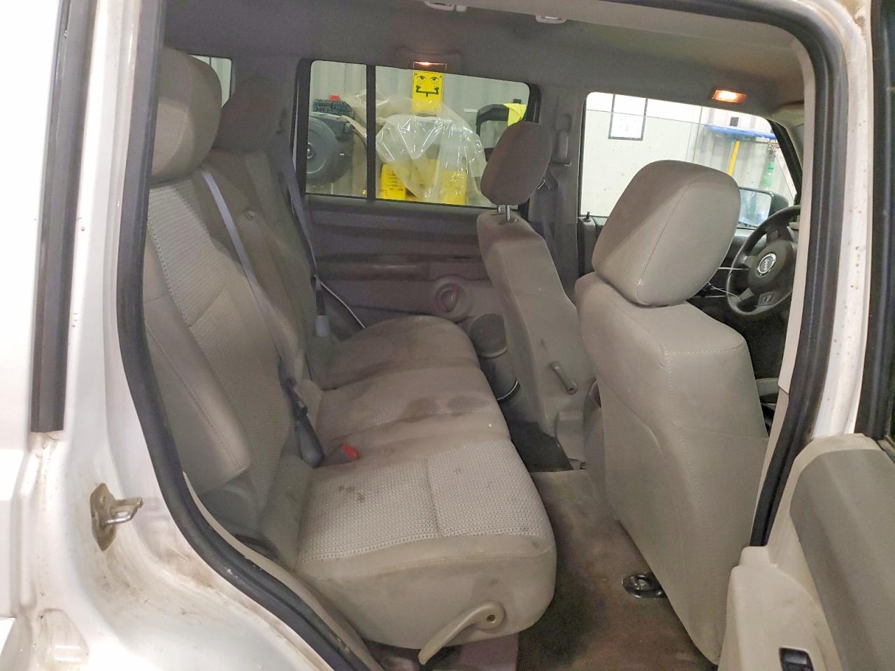 JEEP COMMANDER 2007 — 12