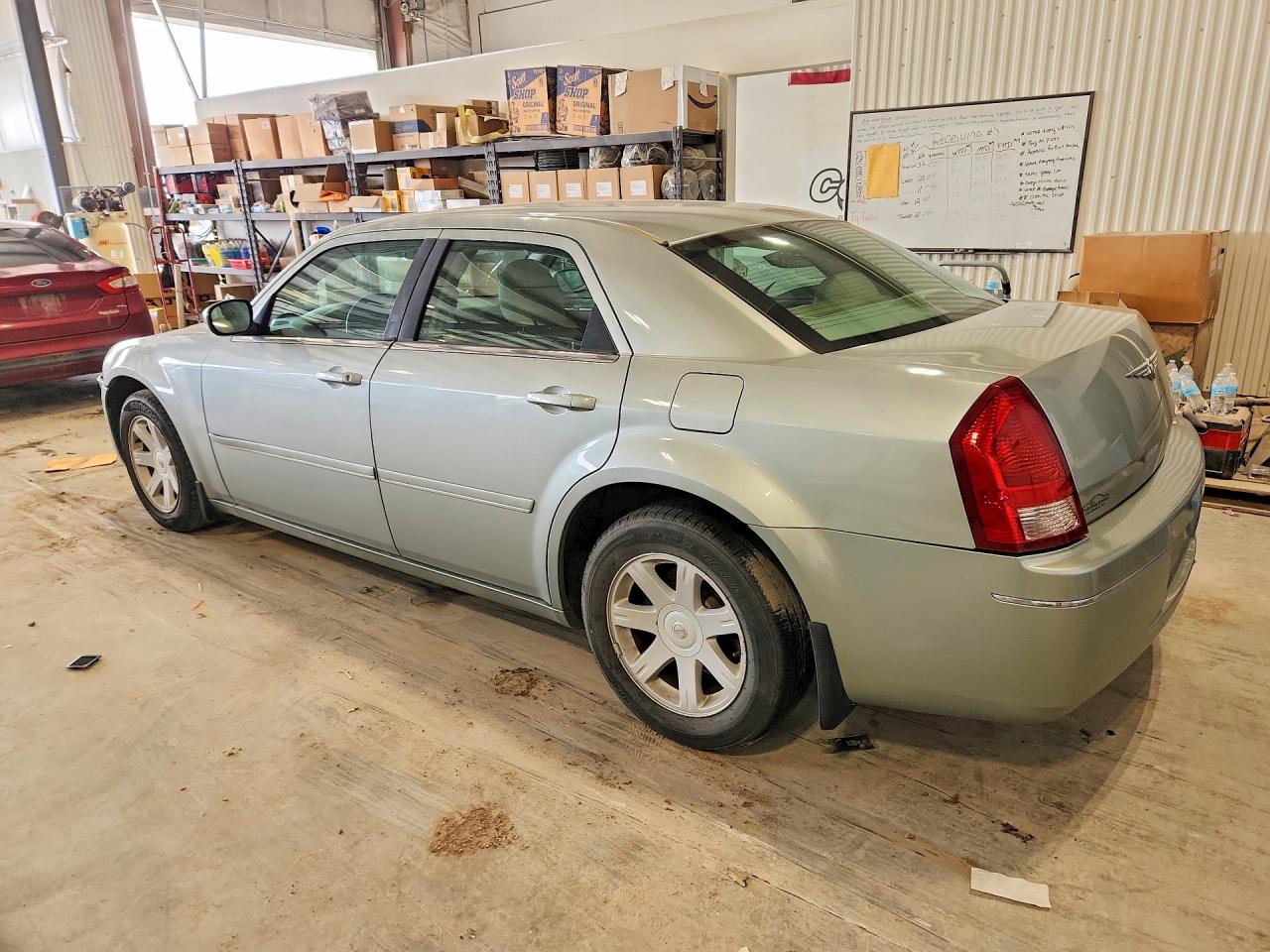CHRYSLER 300 2005 — 3
